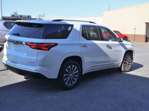 Used 2023 Chevrolet Traverse Premier AWD/4WD image 6