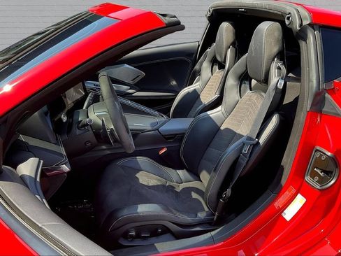 Used 2022 Chevrolet Corvette Stingray Preferred Cpe w/ Engine Appearance Package RWD image 19