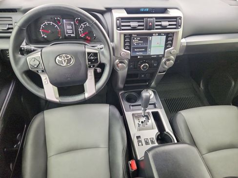 Used 2022 Toyota 4Runner SR5 Premium w/ Moonroof Package AWD/4WD image 10