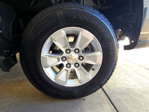 Used 2025 Chevrolet Silverado 1500 LT AWD/4WD image 22