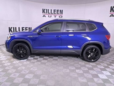 Used 2024 Volkswagen Taos SE image 4