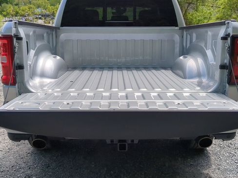 New 2026 RAM 1500 Big Horn AWD/4WD image 9