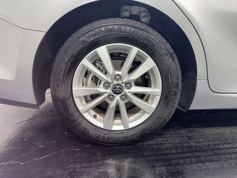 Used 2025 Toyota Camry LE image 8