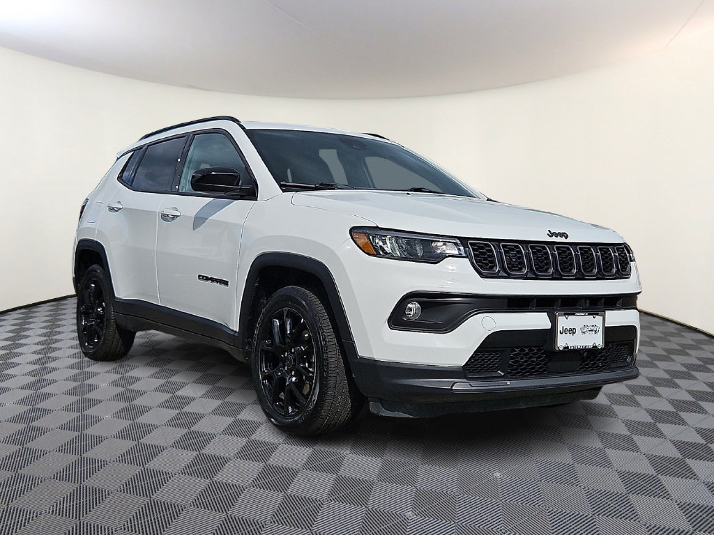 Used 2025 Jeep Compass Latitude w/ Convenience Group AWD/4WD image 1