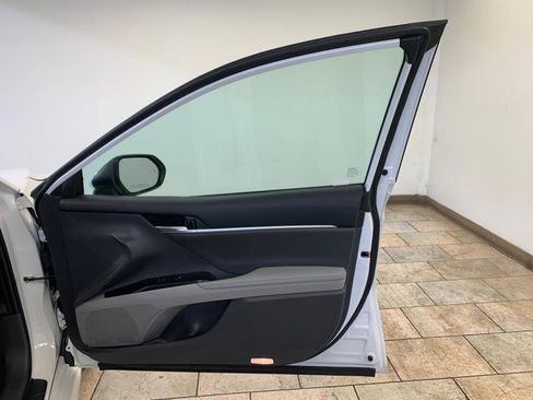 Used 2020 Toyota Camry XSE image 48