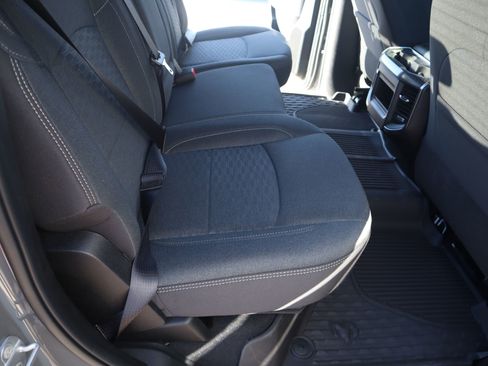 New 2026 RAM 2500 Big Horn AWD/4WD image 15