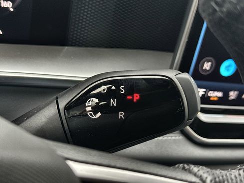 New 2026 Volkswagen Tiguan SE R-Line image 16