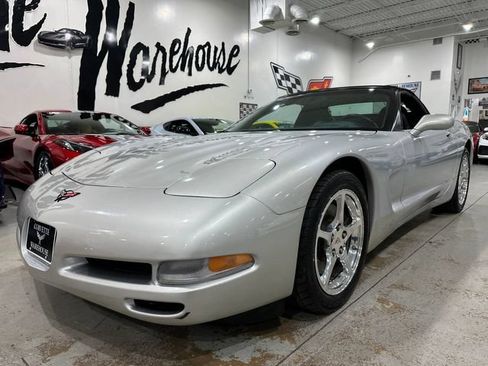 Used 2002 Chevrolet Corvette Convertible w/ Preferred Equipment Group2 RWD image 17