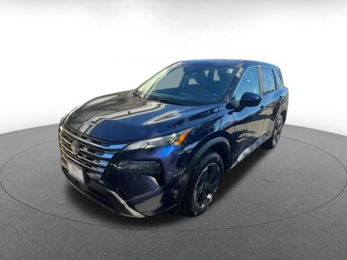Used 2025 Nissan Rogue SV FWD image 7