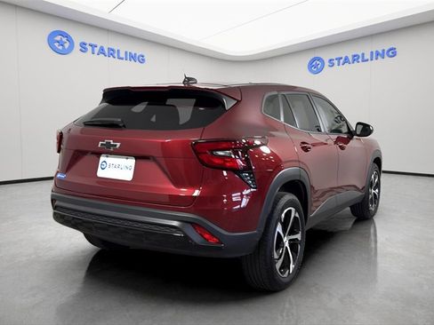 Certified 2024 Chevrolet Trax RS w/ Driver Confidence Package image 16