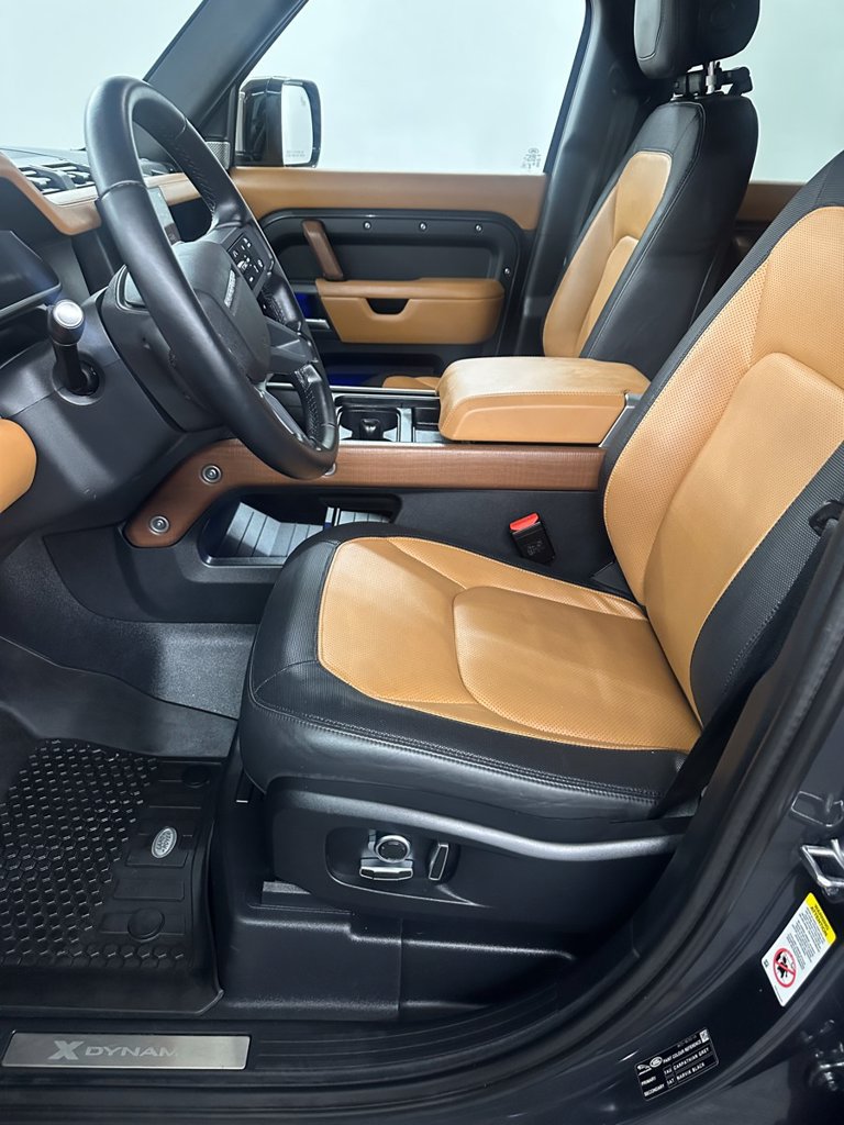 Used 2024 Land Rover Defender 130 X-Dynamic SE AWD/4WD image 13