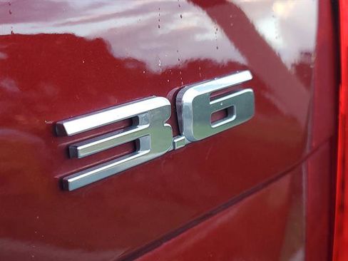 Used 2018 Cadillac XT5 Luxury w/ Driver Awareness Package image 12