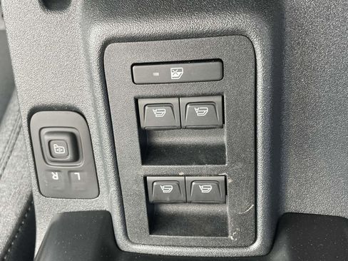 New 2025 Ford Bronco Base image 15