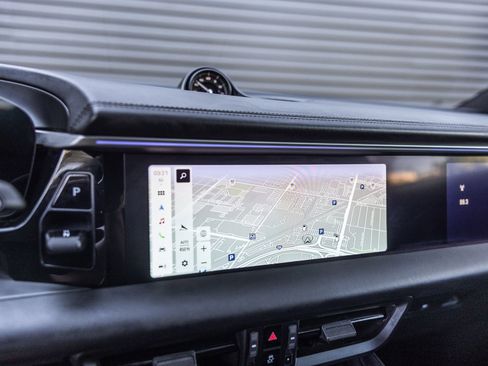 Certified 2024 Porsche Macan 4 Electric image 22