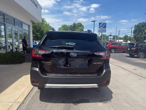 Used 2023 Subaru Outback Limited AWD/4WD image 4