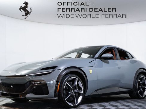 Certified 2025 Ferrari Purosangue image 1