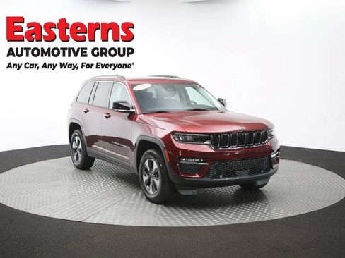 Used 2022 Jeep Grand Cherokee Limited 4xe w/ Luxury Tech Group II AWD/4WD image 54