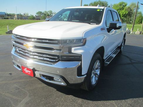 Used 2020 Chevrolet Silverado 1500 LTZ w/ LTZ Premium Package image 12