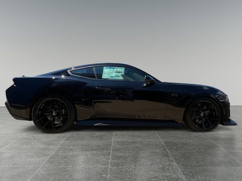 New 2026 Ford Mustang GT Premium w/ GT Performance Package RWD image 6