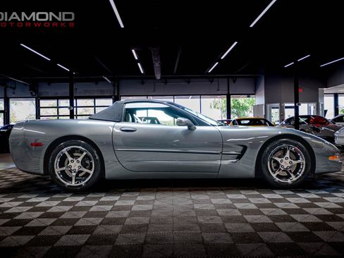 Used 2004 Chevrolet Corvette Convertible w/ Preferred Equipment Group RWD image 63
