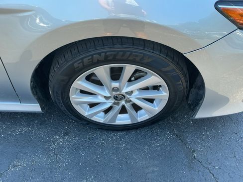 Used 2022 Toyota Camry LE w/ Convenience Package FWD image 28