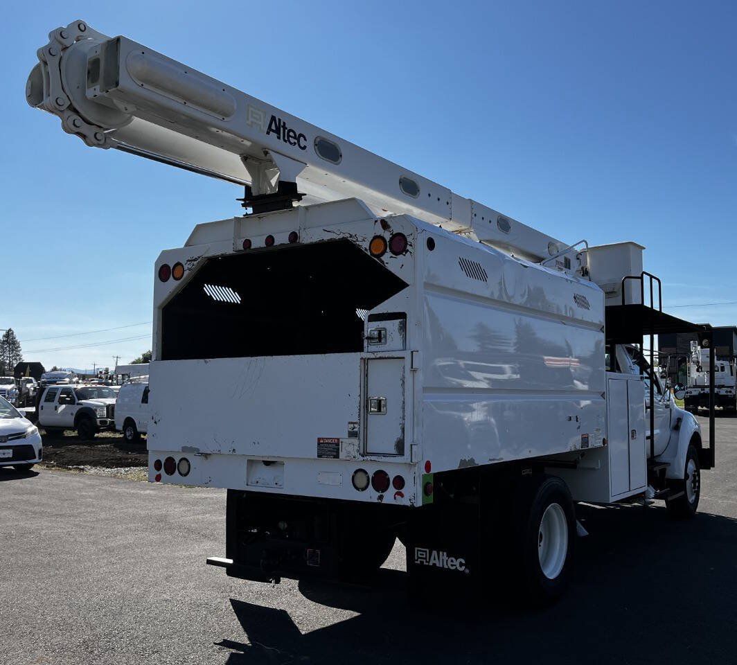 Used 2013 Ford F750 2WD Regular Cab Super Duty image 5
