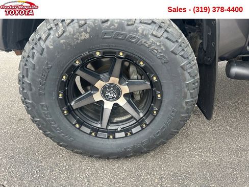 Used 2015 Toyota Tacoma 4x4 Double Cab w/ TRD Sport Package image 24