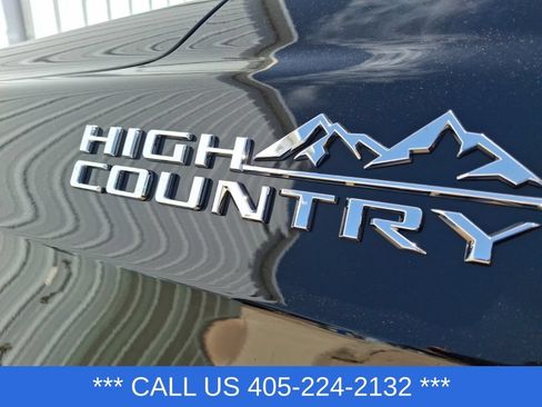 Used 2025 Chevrolet Tahoe High Country AWD/4WD image 13