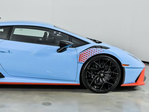 Used 2022 Lamborghini Huracan STO RWD image 14