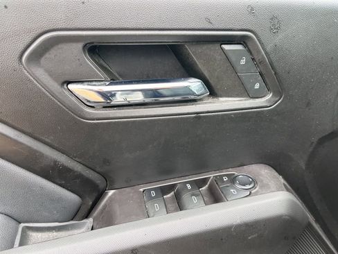 Used 2024 Chevrolet Colorado LT w/ LT Convenience Package III RWD image 9