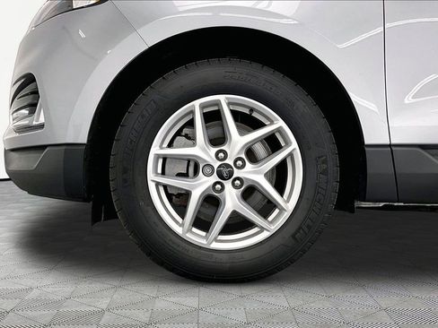 Certified 2024 Ford Edge SEL w/ Convenience Package AWD/4WD image 9