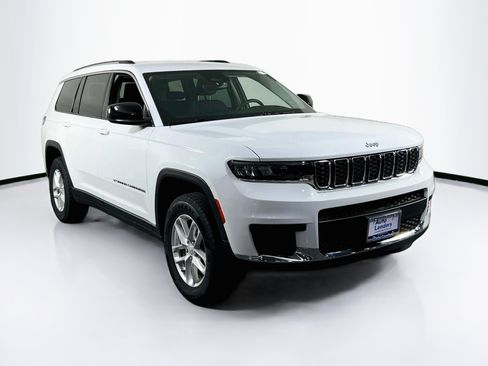 Used 2023 Jeep Grand Cherokee L Laredo AWD/4WD image 3
