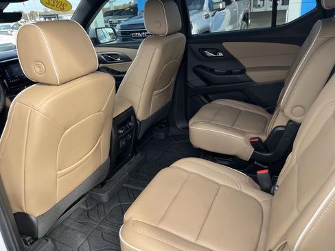 Used 2022 Chevrolet Traverse Premier image 5