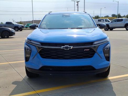 Used 2024 Chevrolet Trax RS w/ Sunroof Package image 8