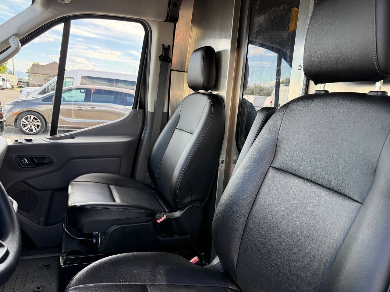 Used 2023 Ford Transit 250 148 High Roof Extended w/ Load Area Protection Package RWD image 15