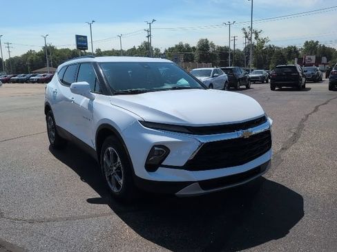 Used 2024 Chevrolet Blazer LT w/ LPO, Floor Liner Package AWD/4WD image 12