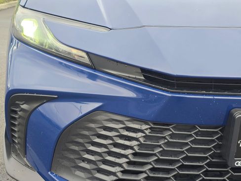 Used 2025 Toyota Camry SE FWD image 27