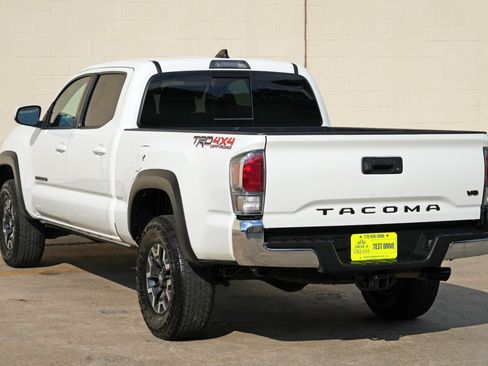 Used 2023 Toyota Tacoma TRD Off-Road w/ Black Out Package (TMS) AWD/4WD image 45