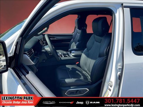 New 2026 Jeep Grand Wagoneer Limited AWD/4WD image 9