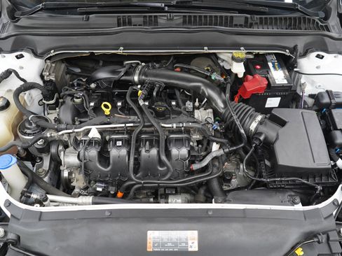 Used 2020 Ford Fusion SE image 29