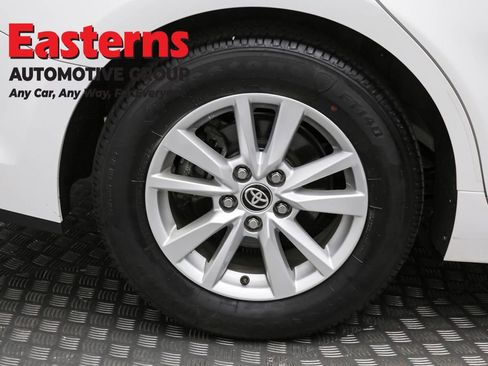 Used 2025 Toyota Camry LE image 31