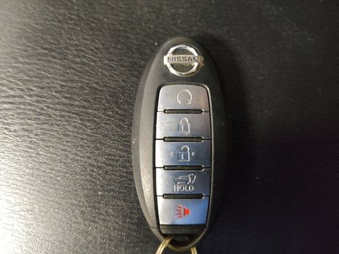 Used 2019 Nissan Armada Platinum w/ Captain's Chairs Package RWD image 32