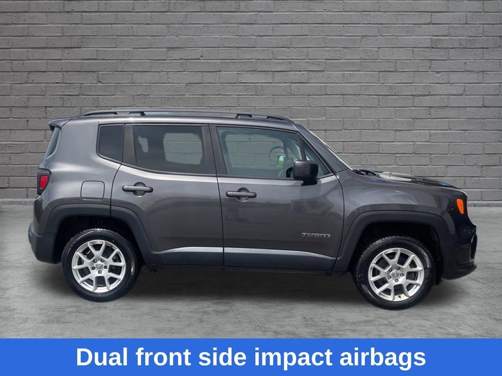 Used 2019 Jeep Renegade Latitude AWD/4WD image 9