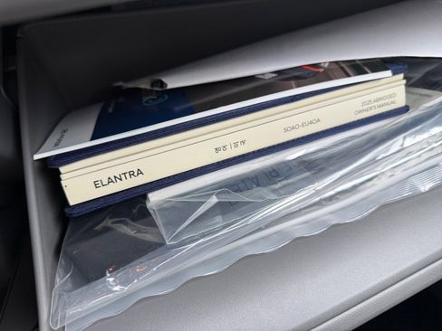 Certified 2025 Hyundai Elantra Sport image 34