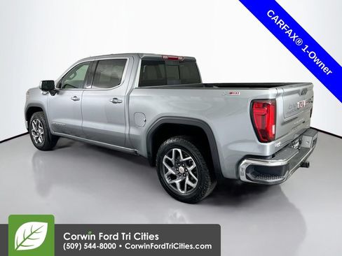 Used 2025 GMC Sierra 1500 SLT w/ SLT Convenience Package AWD/4WD image 11