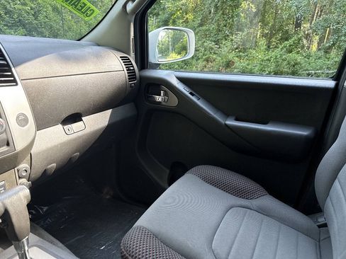 Used 2012 Nissan Frontier PRO-4X AWD/4WD image 13
