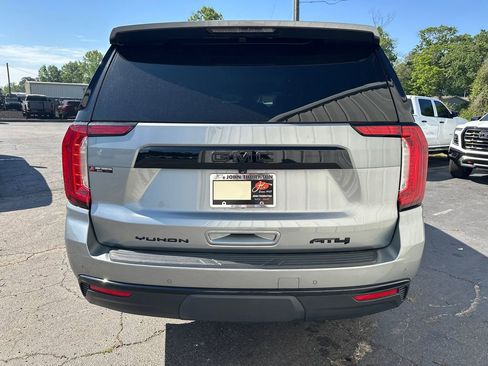 Used 2024 GMC Yukon XL AT4 w/ Technology Package AWD/4WD image 7