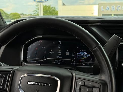 Used 2025 GMC Sierra 3500 Denali Ultimate w/ LPO, GMC Protection Package AWD/4WD image 9
