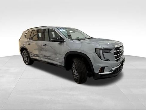 Used 2025 GMC Acadia Elevation image 7