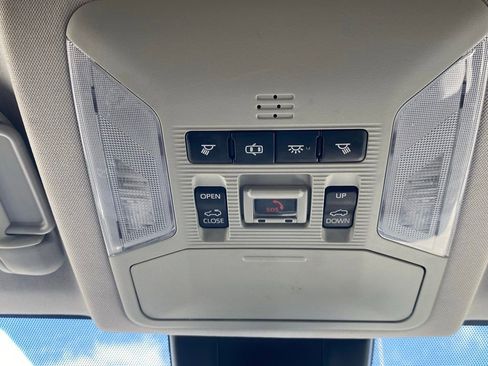 Used 2020 Toyota RAV4 XLE w/ Convenience Package FWD image 26